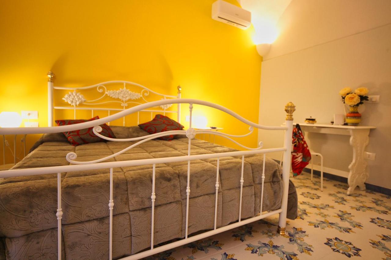 Domus Vilu Panzió Nocera Superiore Kültér fotó