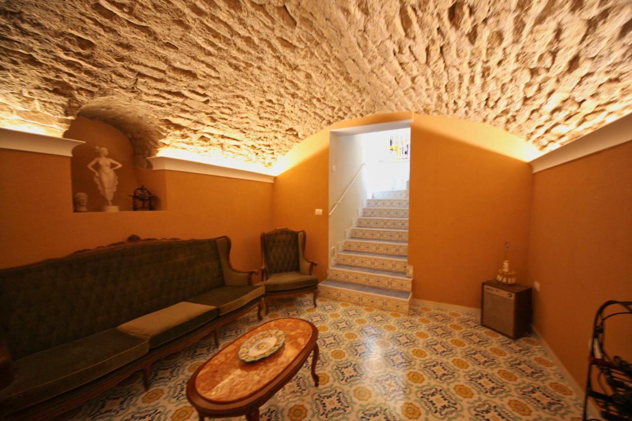 Domus Vilu Panzió Nocera Superiore Kültér fotó